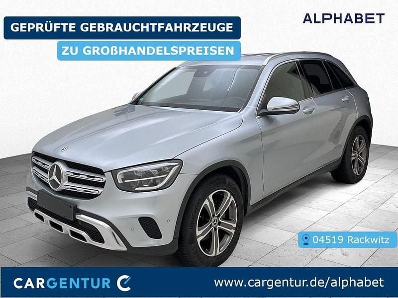 Hightechsilber metallic Gebraucht 2021 Mercedes GLC200 SUV | 25.907 € (Superpreis) - Bild 1/2