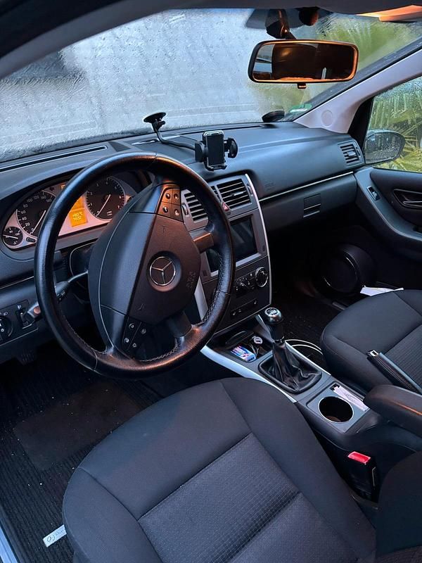 Gebraucht Mercedes B170 116 PS (85 kW) 2006 Andere farben Van / Kleinbus