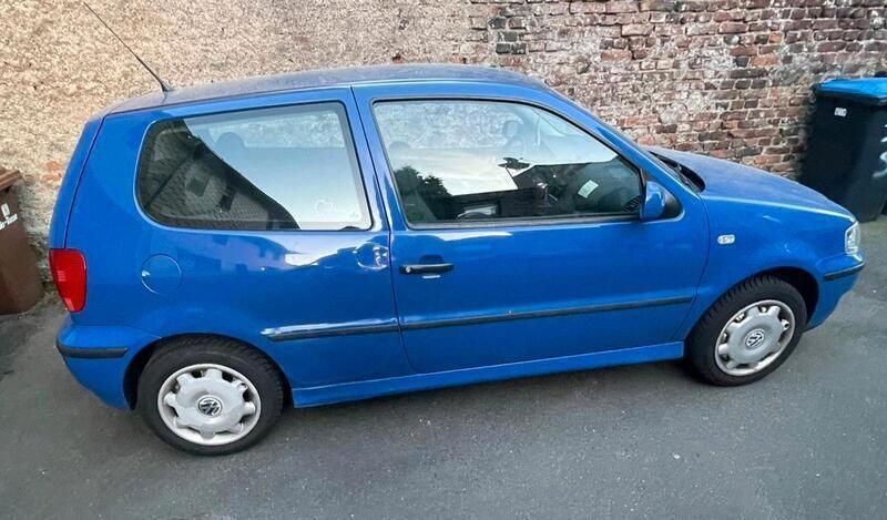 Blau Gebraucht 2000 VW Polo Kleinwagen | 400 € (Guter Preis) - Bild 1/3