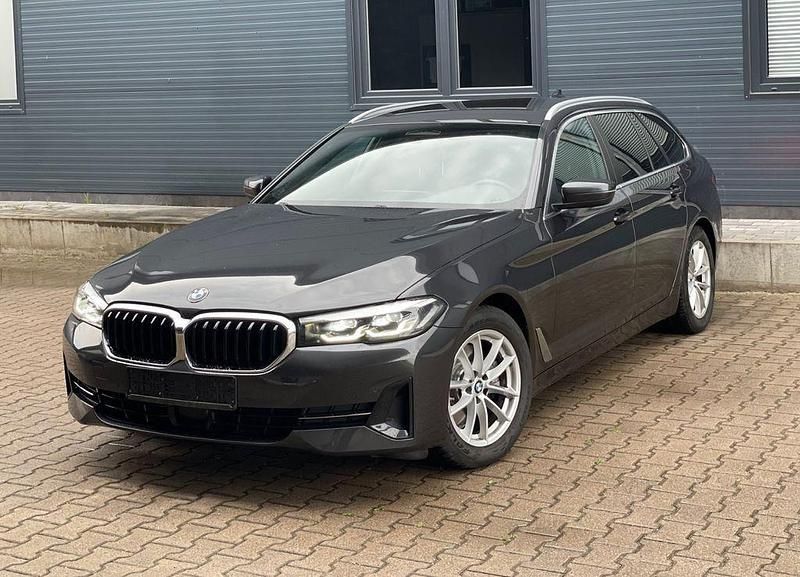 Gebraucht BMW 520 Performance 190 PS (139 kW) 2021 Grau Kombi
