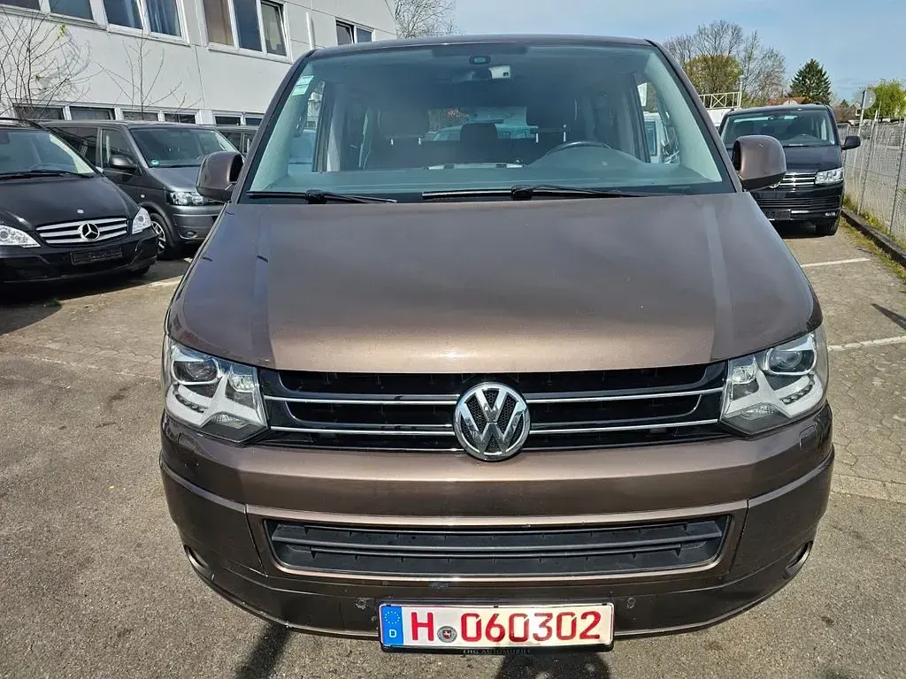 Second-hand VW Caravelle 140 CP (102 kW) 2012 Maro Van