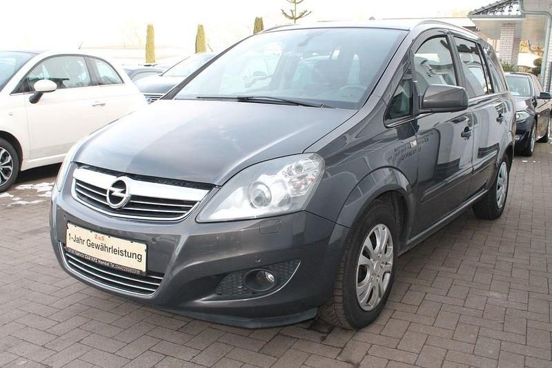 Gebraucht Opel Zafira Family 140 PS (102 kW) 2013 Phantom/rocky/asteroid grey Van / Kleinbus