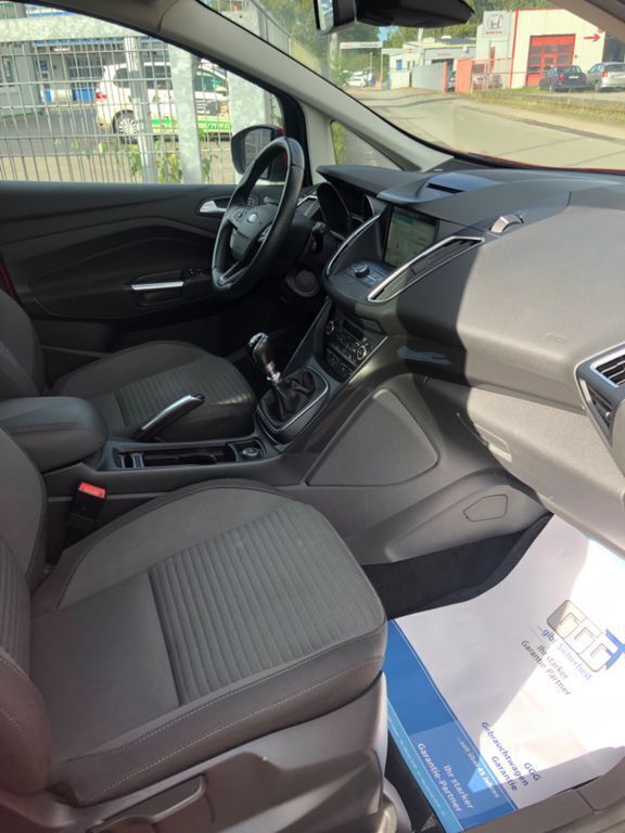 Gebraucht Ford C-MAX Titanium 150 PS (110 kW) 2019 Rot Van / Kleinbus