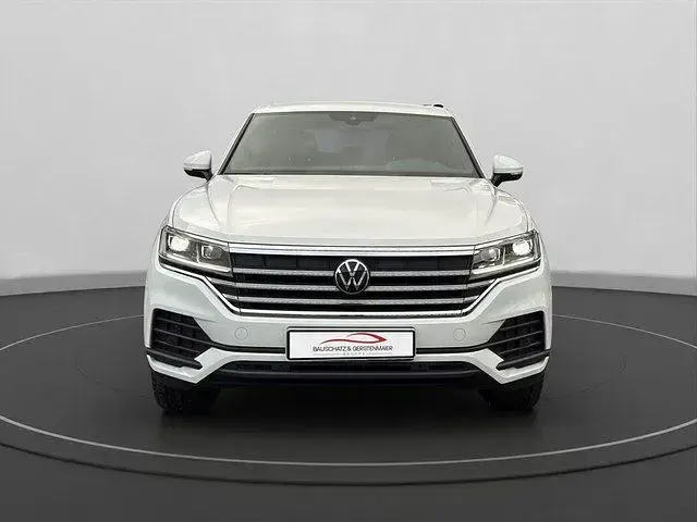 Gebraucht VW Touareg Basis 286 PS (210 kW) 2025 Weiß SUV