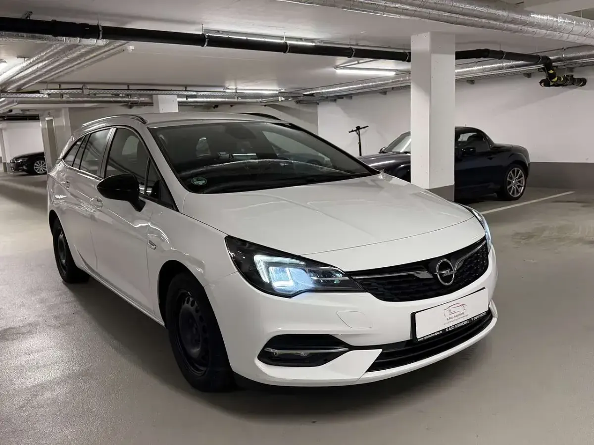 Gebraucht Opel Astra Edition 105 PS (77 kW) 2021 Schneeweiss/summitwhite/arctic Kombi
