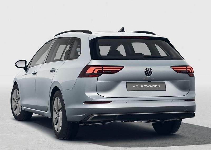 Neu VW Golf VIII Style 150 PS (110 kW) 2025 Oyster silver metallic Kombi