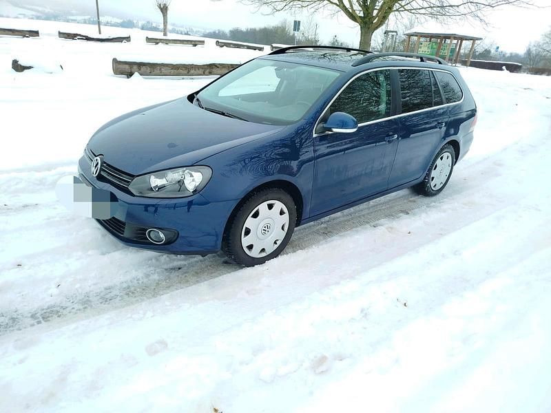 Gebraucht VW Golf VI 122 PS (89 kW) 2011 Blau Kleinwagen