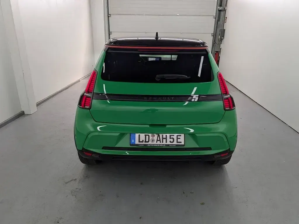 Gebraucht Renault 5 E-Tech Urban 89 kW (122 PS) 2026 Grün Limousine