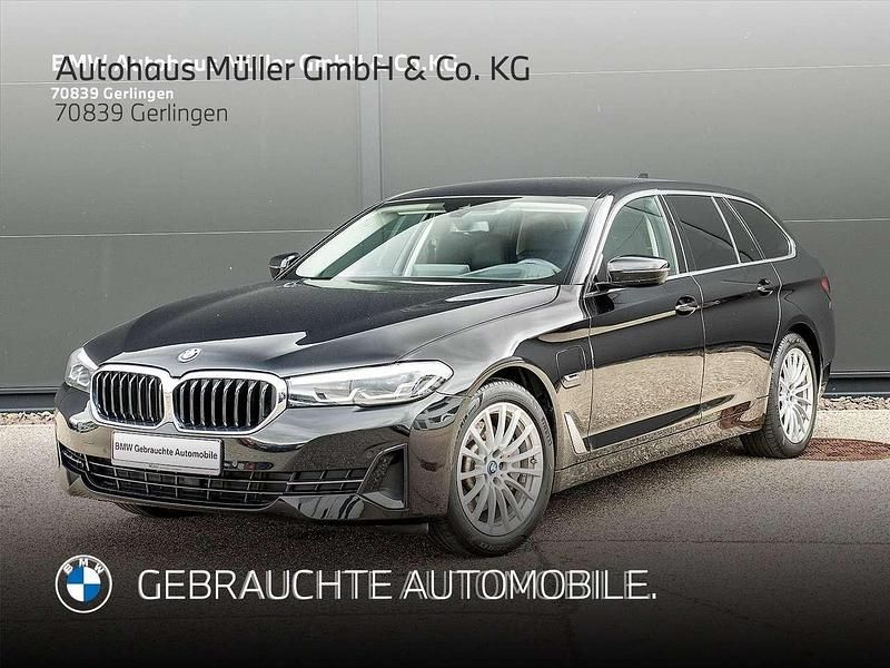 Saphirschwarz Gebraucht 2021 BMW 530e Kombi | 30.430 € (Guter Preis) - Bild 1/4