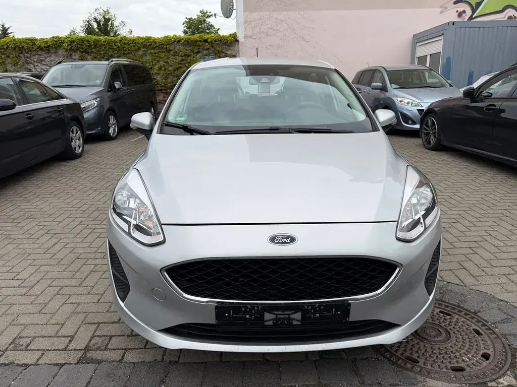 Usata Ford Fiesta Trend 86 CV (63 kW) 2017 Argento Utilitaria