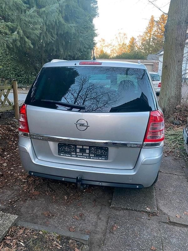 Gebraucht Opel Zafira 125 PS (91 kW) 2009 Silber Van / Kleinbus