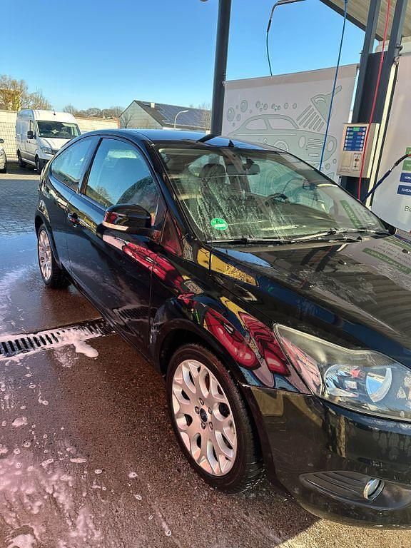 Gebraucht Ford Focus Style 101 PS (74 kW) 2009 Schwarz Limousine