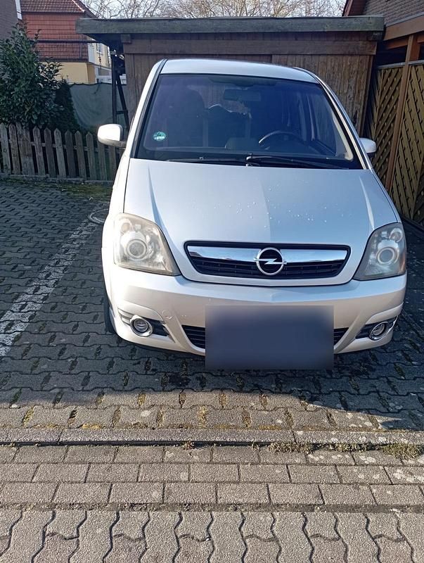 Gebraucht Opel Meriva 101 PS (74 kW) 2010 Silber Van / Kleinbus