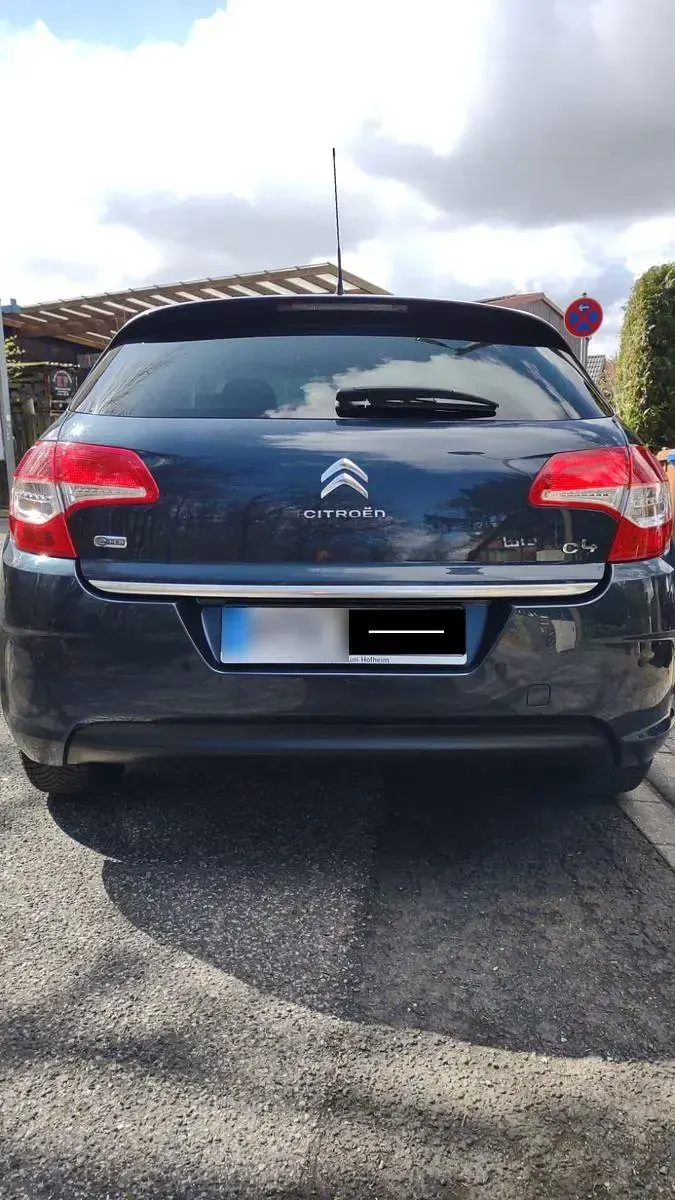 Gebraucht Citroën C4 Tendance 111 PS (81 kW) 2011 Blau Limousine