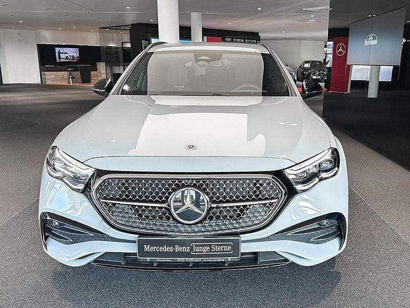 Occasion Mercedes E200 Night 204 ch (150 kW) 2025 Gris Berline