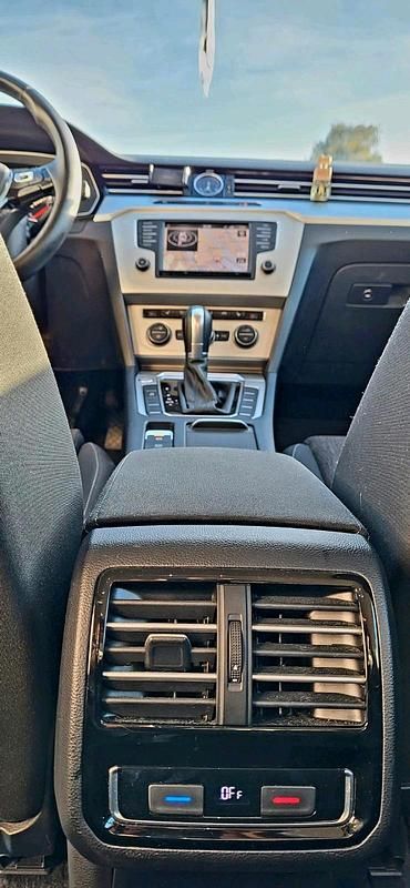 Gebraucht VW Passat 120 PS (88 kW) 2016 Weiß Kombi