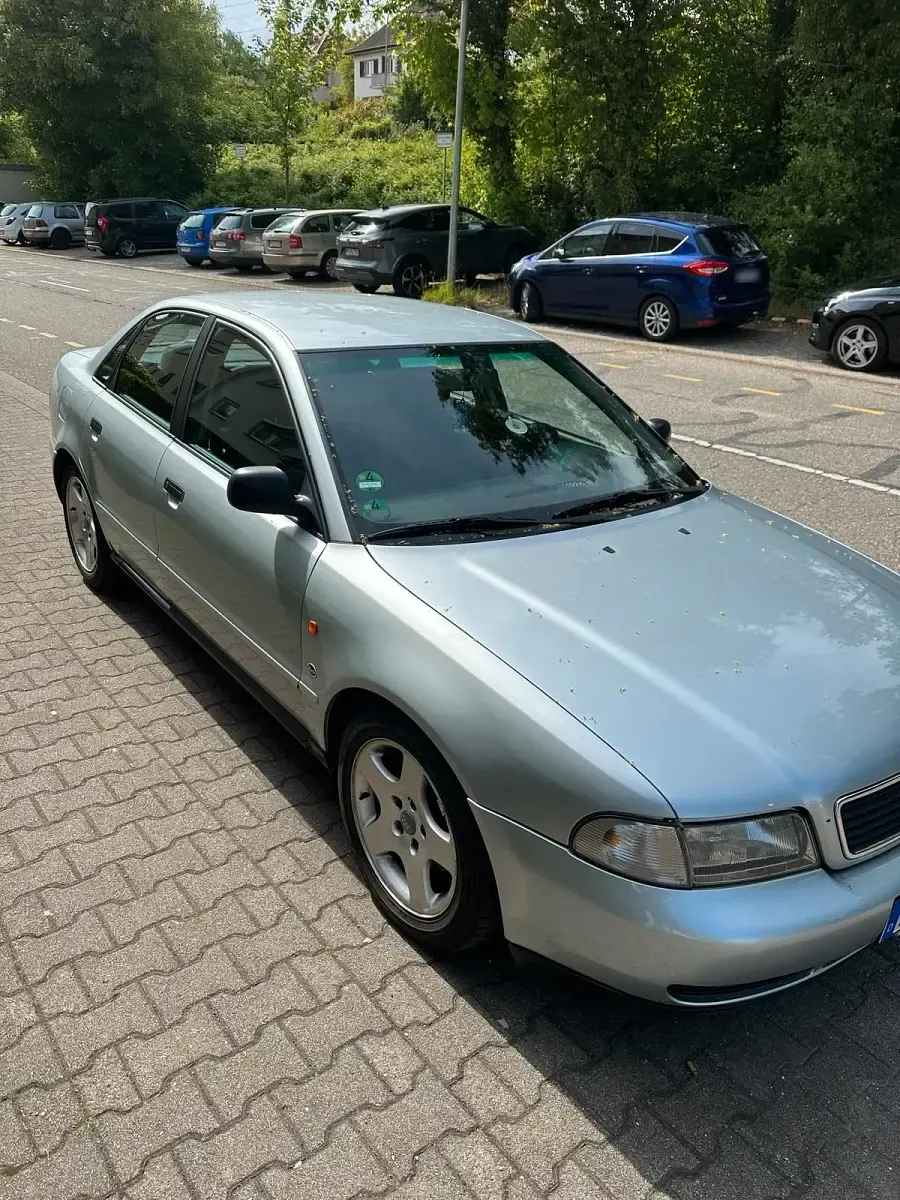 Gebraucht Audi A4 Basis 125 PS (91 kW) 1996 Silber Limousine