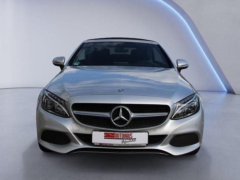 Gebraucht Mercedes C220 Edition 170 PS (125 kW) 2017 Silber Cabrio