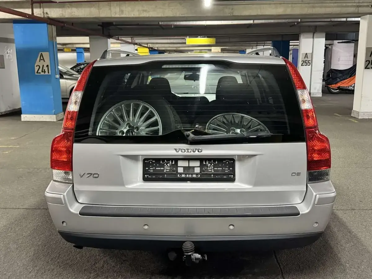 Gebraucht Volvo V70 Kinetic 163 PS (119 kW) 2005 Silber Kombi