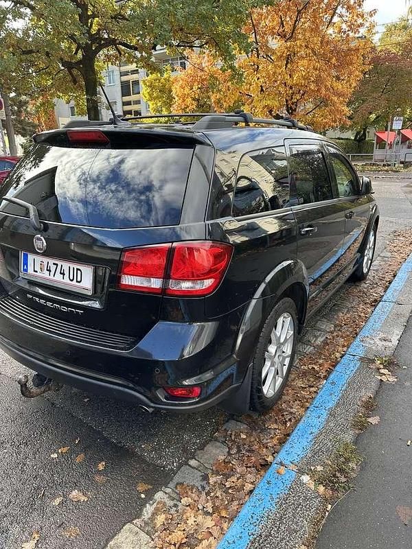 Gebraucht Fiat Freemont 140 PS (102 kW) 2012 SUV