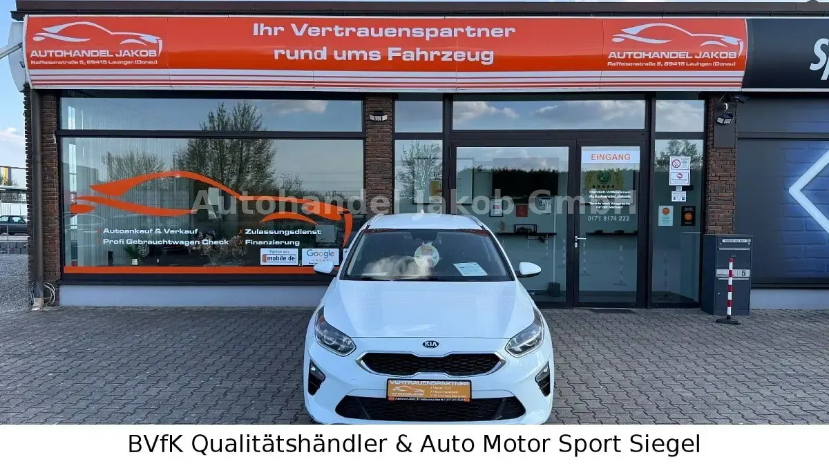 Gebraucht Kia Ceed Edition 7 120 PS (88 kW) 2019 Weiß Kleinwagen