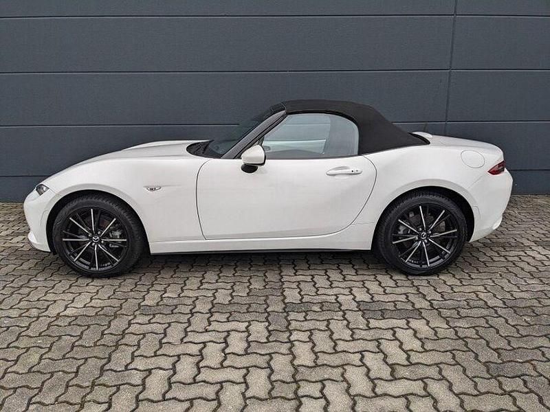 Gebraucht Mazda MX5 Exclusive 184 PS (135 kW) 2024 Arctic white Cabrio