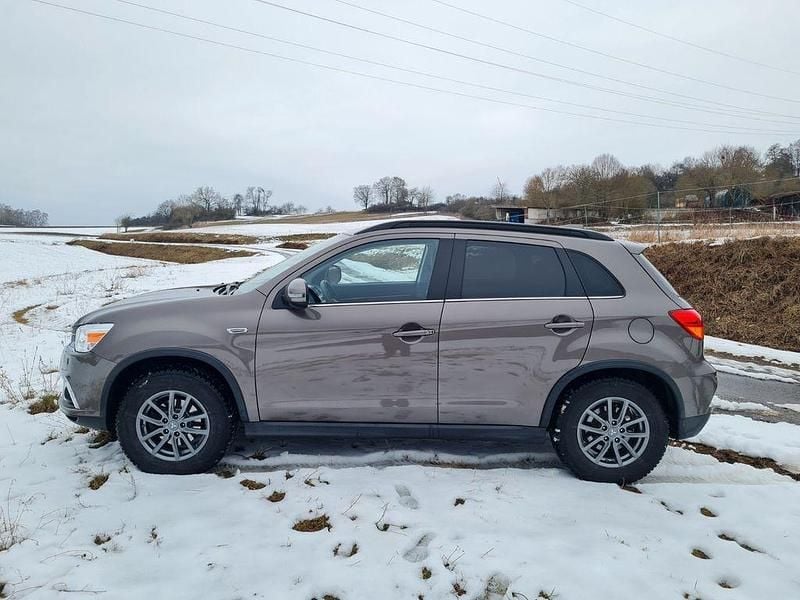 Gebraucht Mitsubishi ASX Edition 117 PS (86 kW) 2018 Grau SUV