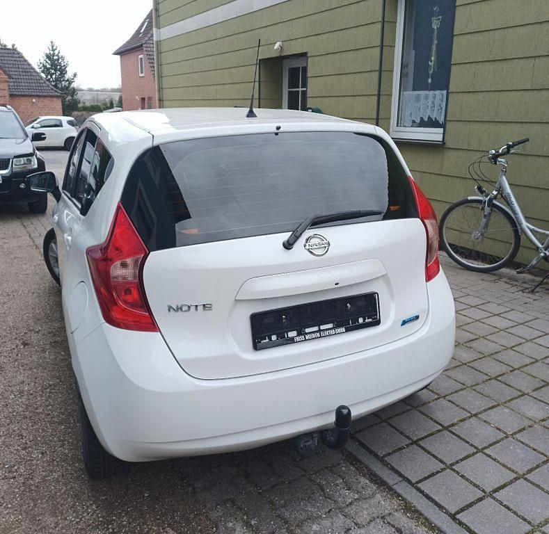 Gebraucht Nissan Note Acenta 80 PS (58 kW) 2013 Weiß Kleinwagen