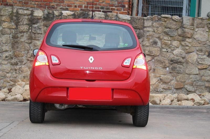 Gebraucht Renault Twingo Dynamique 75 PS (55 kW) 2012 Rot Kleinwagen