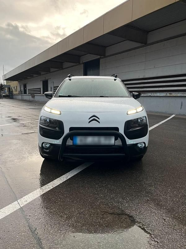 Gebraucht Citroën C4 82 PS (60 kW) 2015 Weiß Limousine