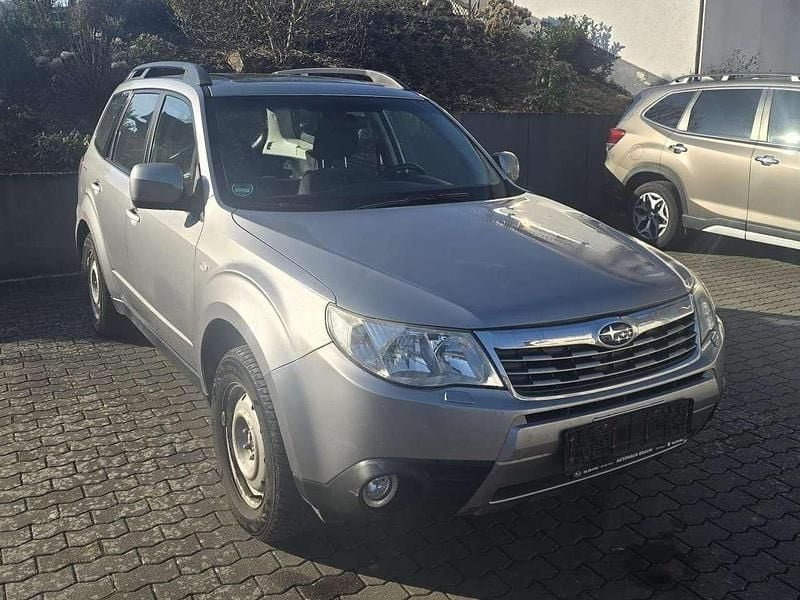 Gebraucht Subaru Forester Comfort 150 PS (110 kW) 2010 Steel silver (m) SUV