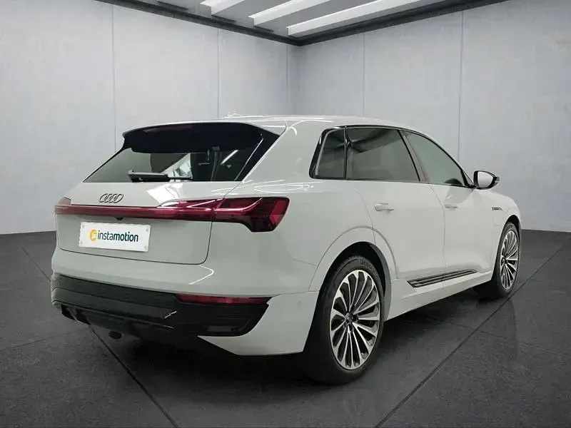 Gebraucht Audi Q8 e-tron 250 kW (340 PS) 2023 Weiß SUV