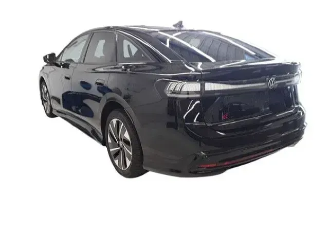 Gebraucht VW ID.7 Pro 210 kW (286 PS) 2025 Grenadillschwarz metallic Limousine