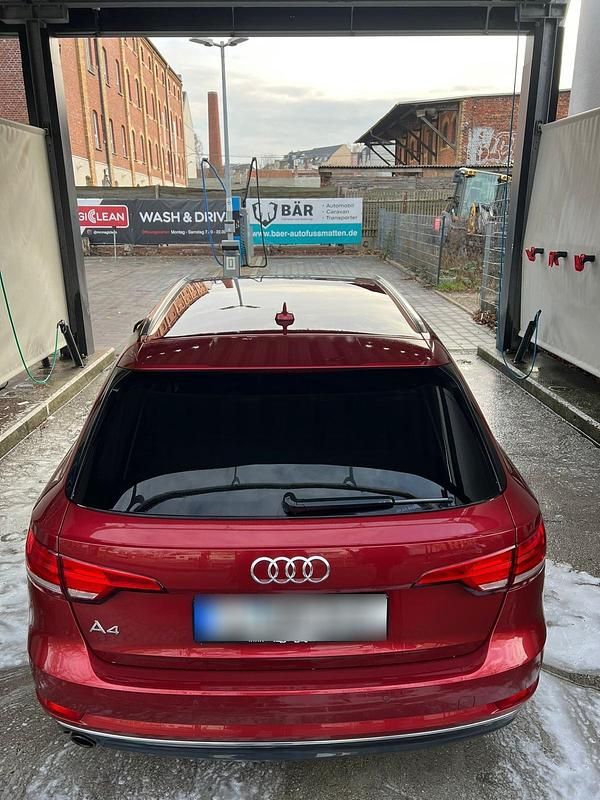 Gebraucht Audi A4 150 PS (110 kW) 2017 Rot Kombi