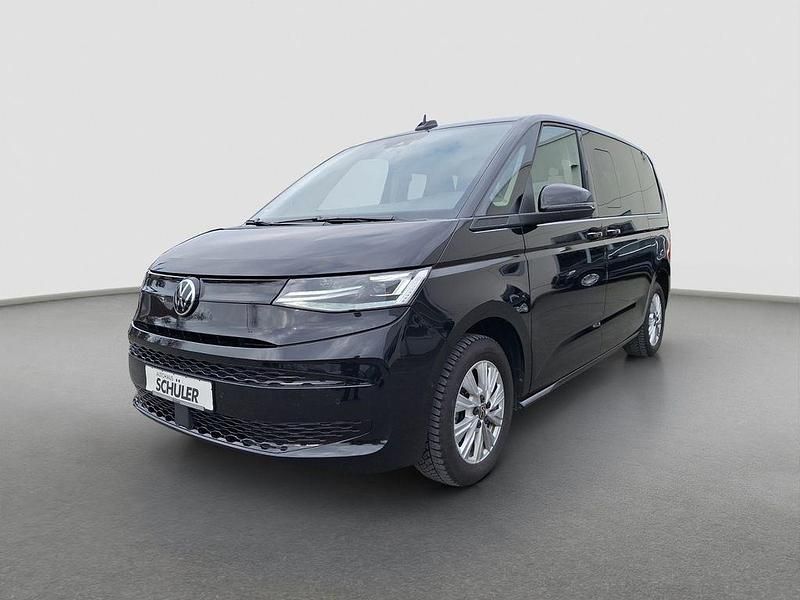 Gebraucht VW Multivan Basis 150 PS (110 kW) 2023 Deep black perleffekt Van