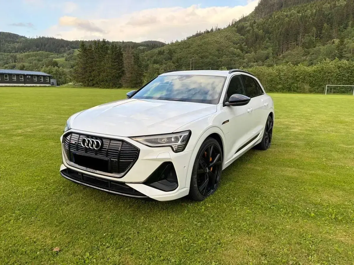 Gebraucht Audi e-tron S-Line 300 kW (408 PS) 2021 Weiß SUV