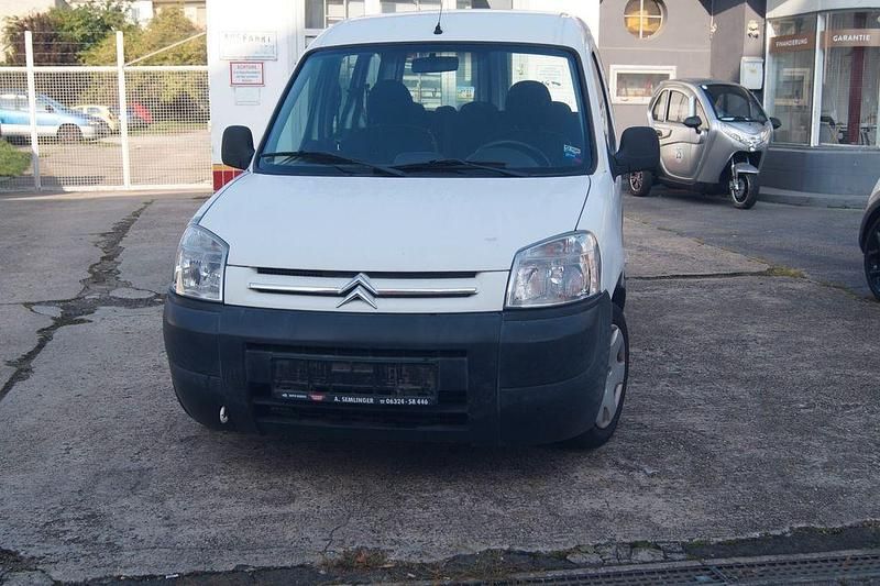 Weiß Gebraucht 2008 Citroën Berlingo Advance Van / Kleinbus | 1.600 € (Superpreis) - Bild 1/4