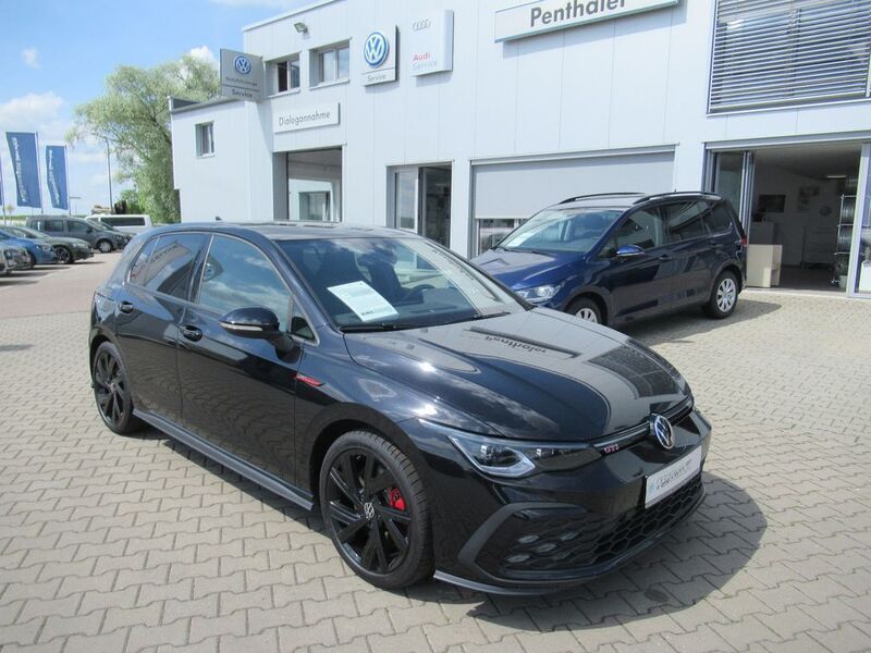 Schwarz metallic Gebraucht 2022 VW Golf VIII GTI Kleinwagen | 28.900 € (Fairer Preis) - Bild 1/4
