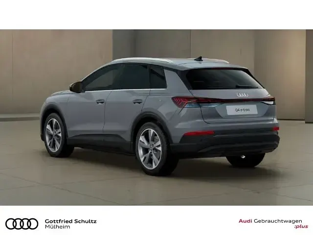 Second-hand Audi Q4 e-tron Basis 210 kW (286 CP) 2025 Gri SUV