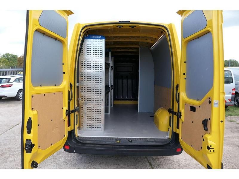 Usado Renault Master 131 HP (96 kW) 2017 Amarelo Van