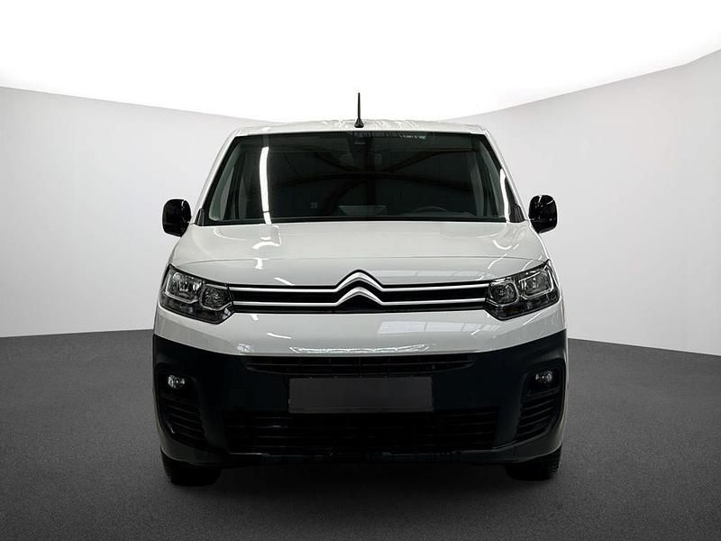Gebraucht Citroën Berlingo 131 PS (96 kW) 2024 Lackierung weiss icy/deckende Van / Kleinbus