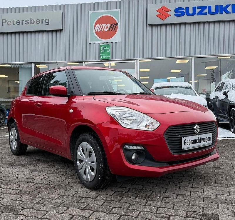 Gebraucht Suzuki Swift Comfort 90 PS (66 kW) 2018 Rot Kleinwagen