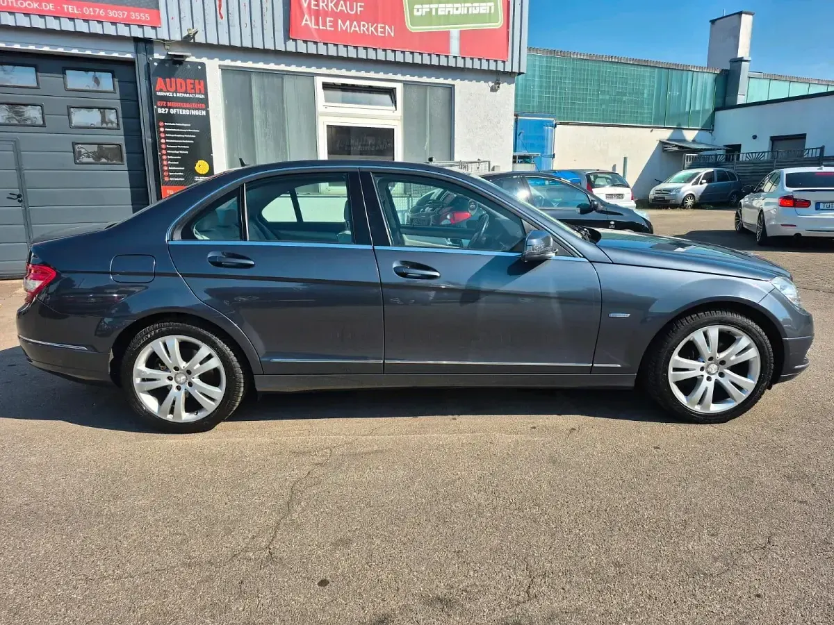 Gebraucht Mercedes C180 156 PS (114 kW) 2010 Limousine