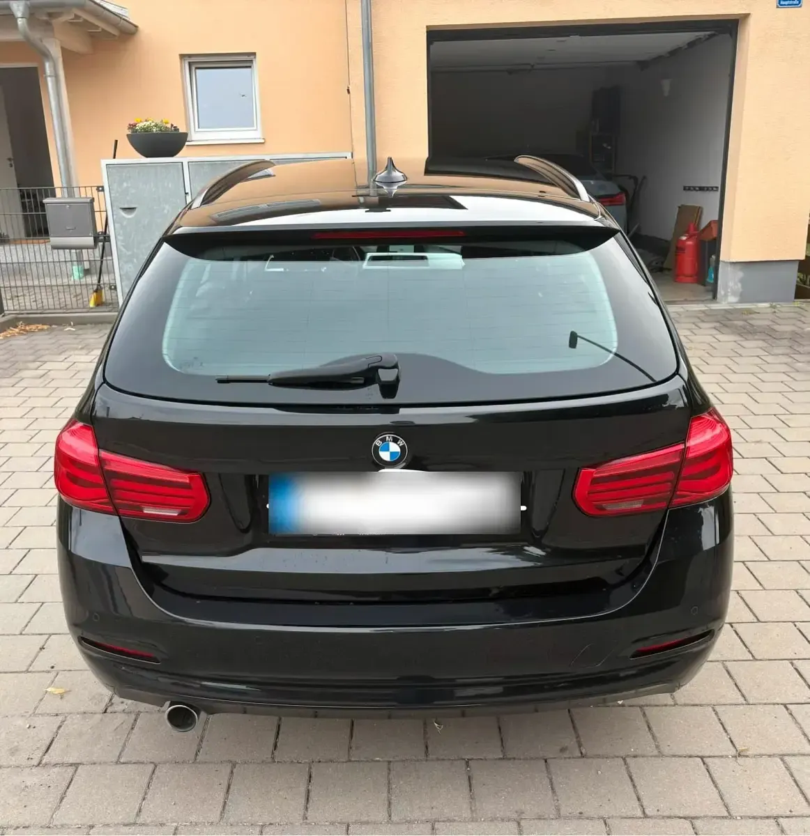 Gebraucht BMW 318 150 PS (110 kW) 2018 Schwarz Kombi