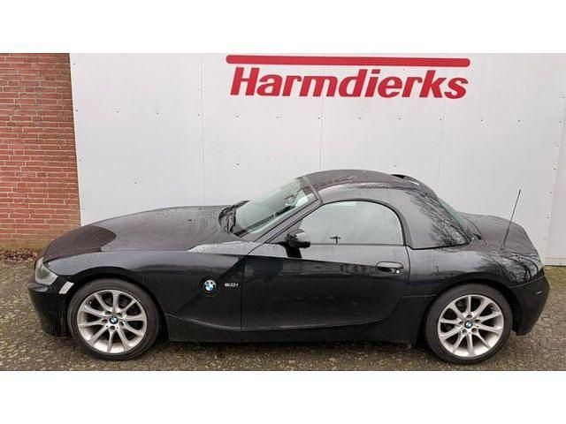 Gebraucht BMW Z4 150 PS (110 kW) 2007 Saphirschwarz metallic (metallic) Cabrio