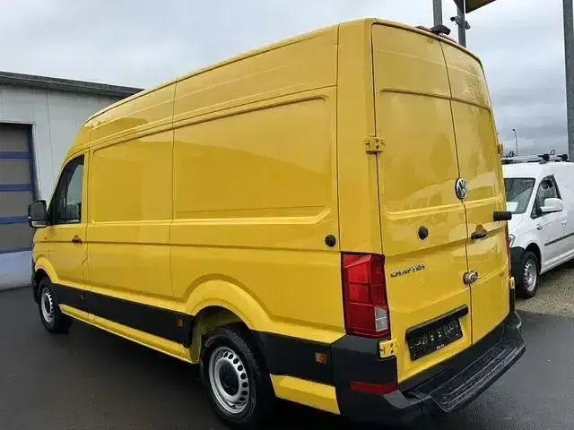 Używany VW Crafter 140 KM (102 kW) 2023 Żółty Van