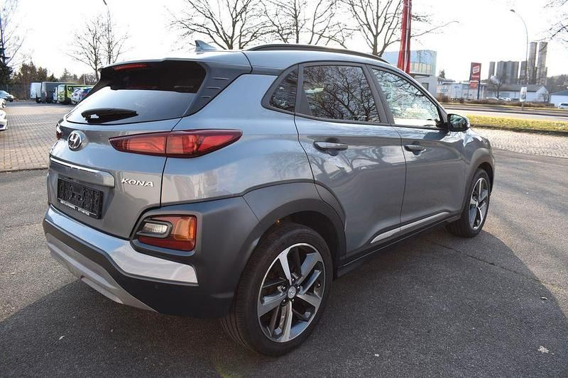 Gebraucht Hyundai Kona Style 177 PS (130 kW) 2018 Silber SUV