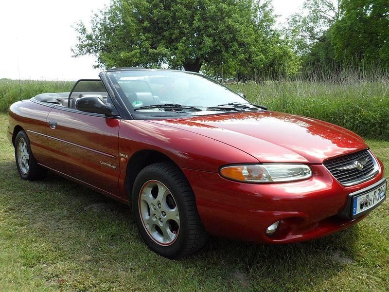 Gebraucht Chrysler Stratus 131 PS (96 kW) 2000 Rot Cabrio