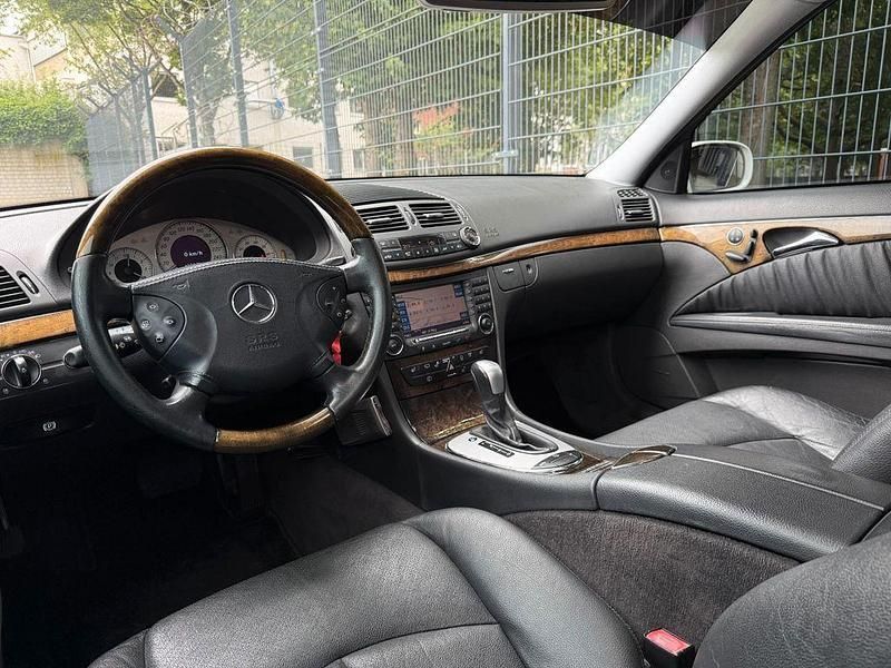 Usata Mercedes E500 306 CV (225 kW) 2004 Bianco Station wagon