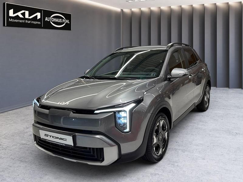 Neu Kia Stonic Vision 101 PS (74 kW) 2026 Grau SUV
